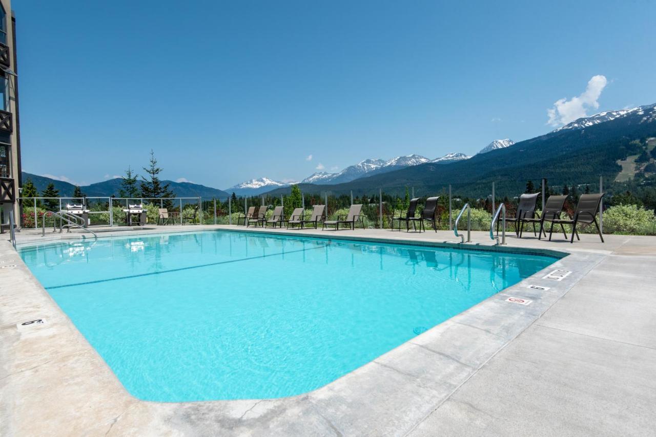 The Ironwood On Blueberry Hill Lägenhet Whistler Exteriör bild